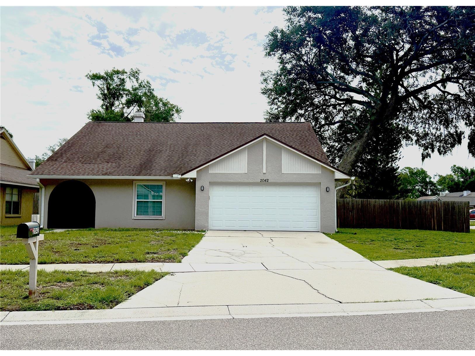 2042 Shadow Pine Drive Brandon FL 33511 TB8528956 image1