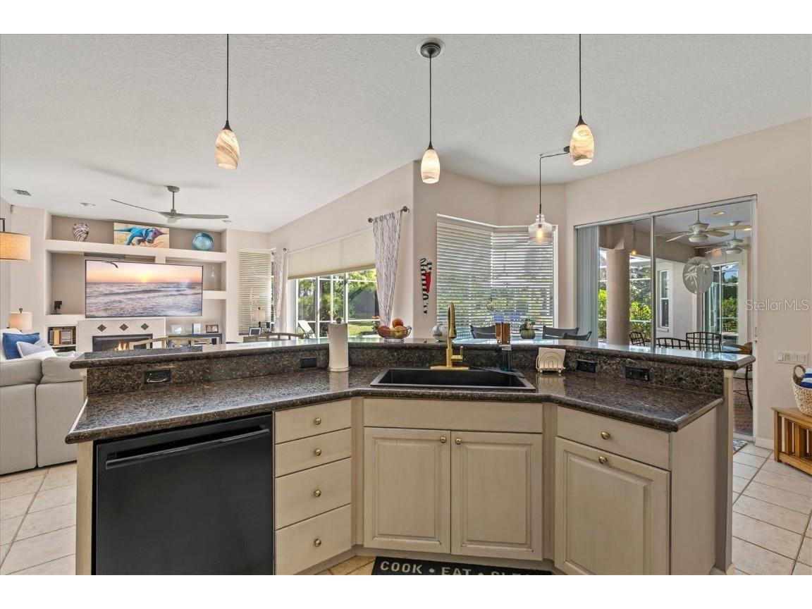 2042 Timucua Trail Nokomis FL 34275 A4668854 image21