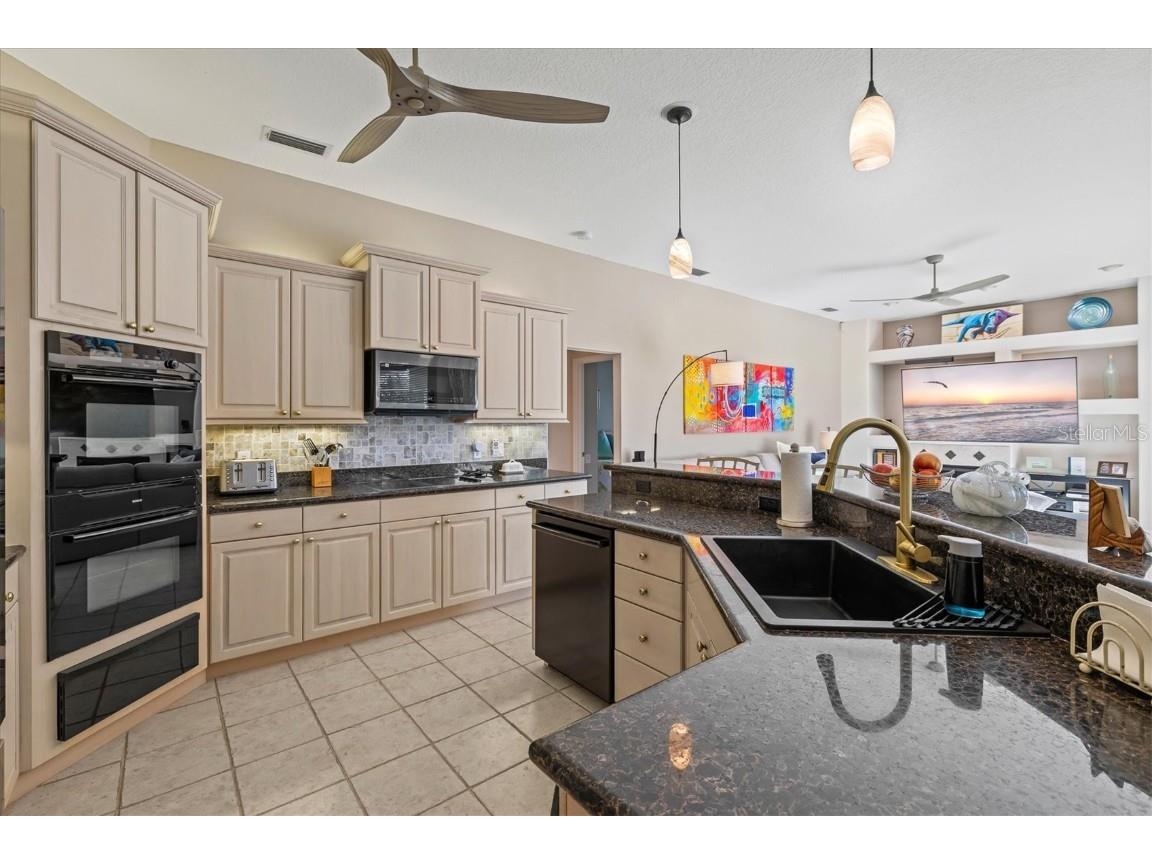 2042 Timucua Trail Nokomis FL 34275 A4668854 image22