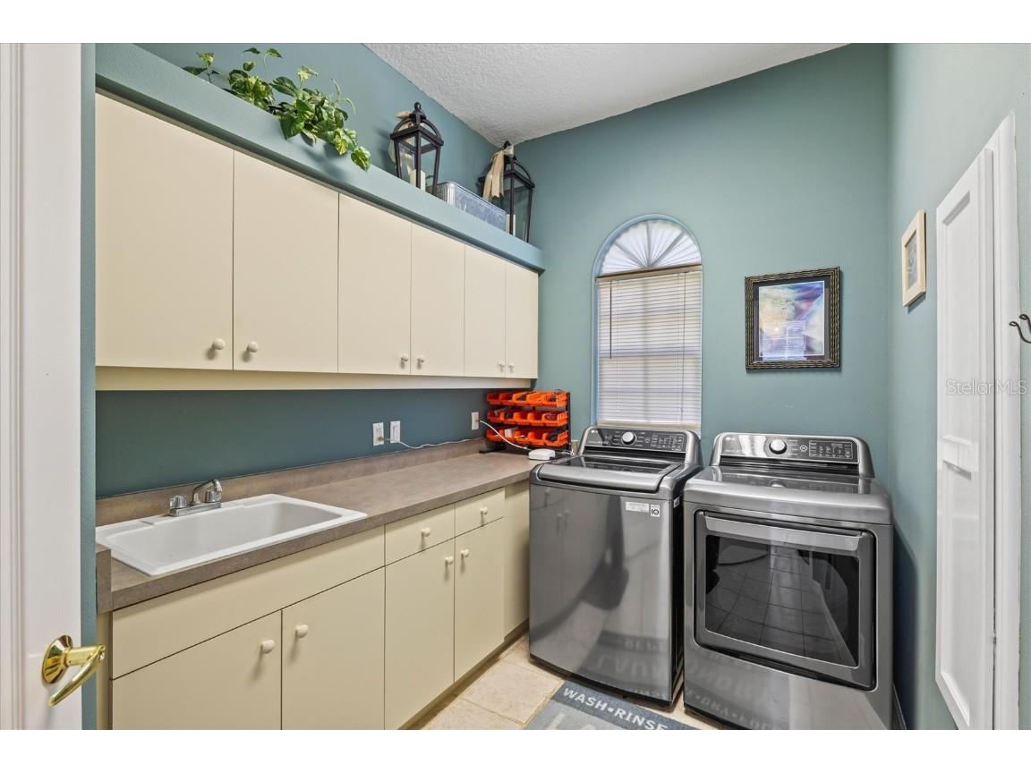 2042 Timucua Trail Nokomis FL 34275 A4668854 image46