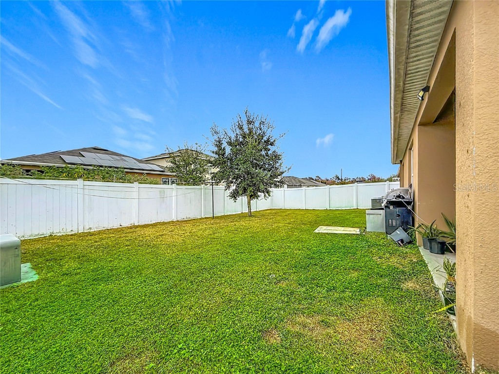 2043 Blue Highland Dr Lakeland FL 33811 L4957085 image40