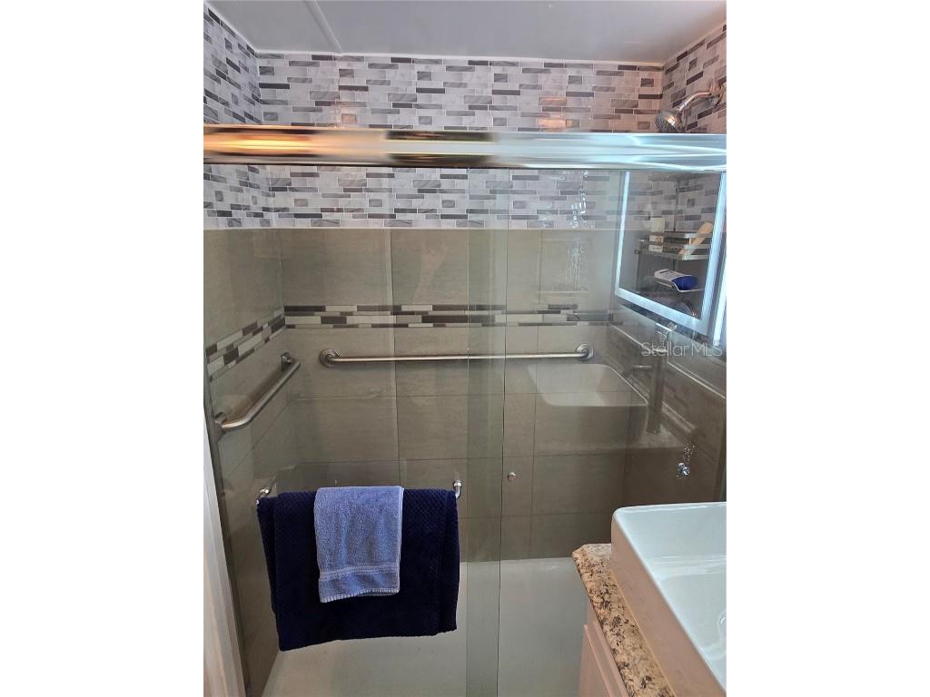 2043 Ketch Circle Palm Harbor FL 34683 TB8371264 image15