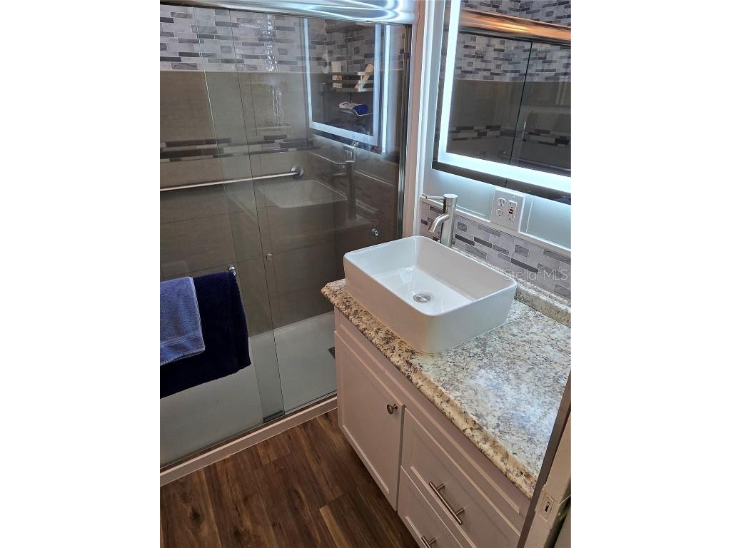 2043 Ketch Circle Palm Harbor FL 34683 TB8371264 image16