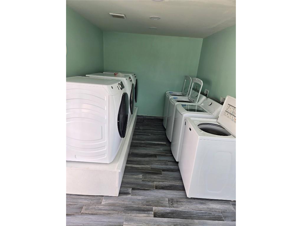 2043 Ketch Circle Palm Harbor FL 34683 TB8371264 image29