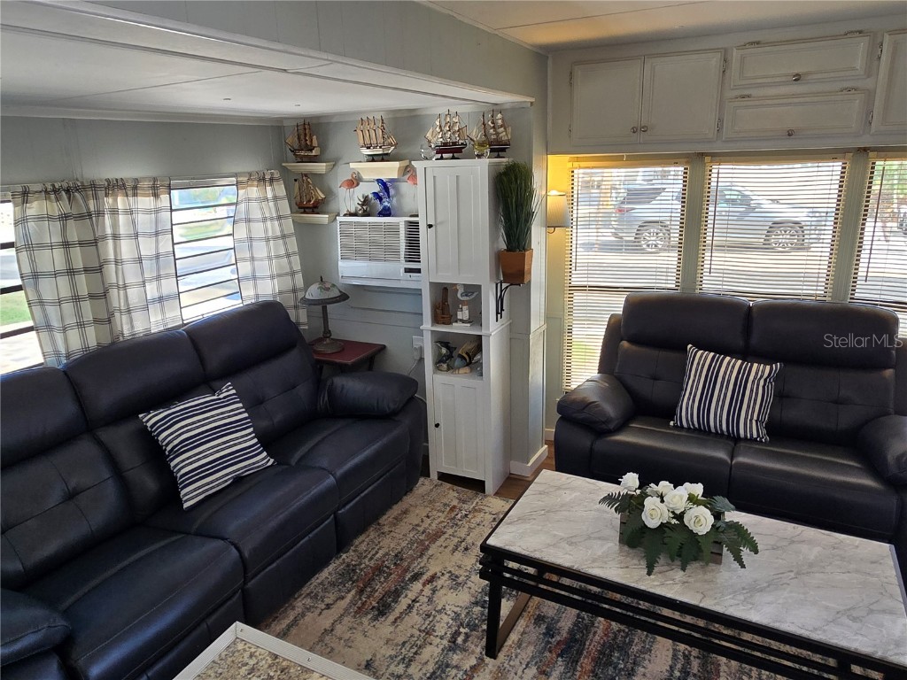 2043 Ketch Circle Palm Harbor FL 34683 TB8371264 image4