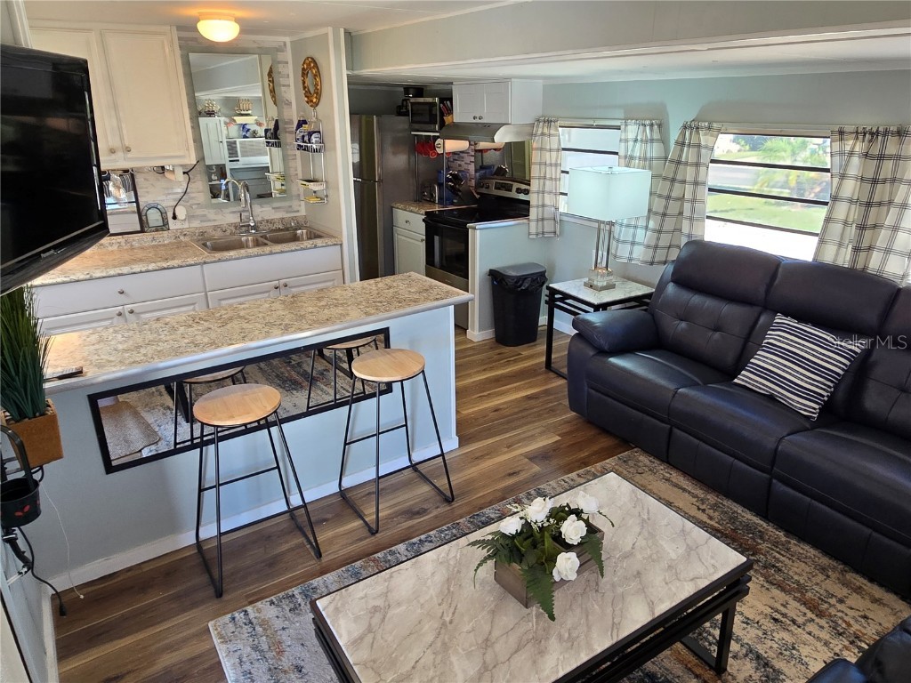 2043 Ketch Circle Palm Harbor FL 34683 TB8371264 image5