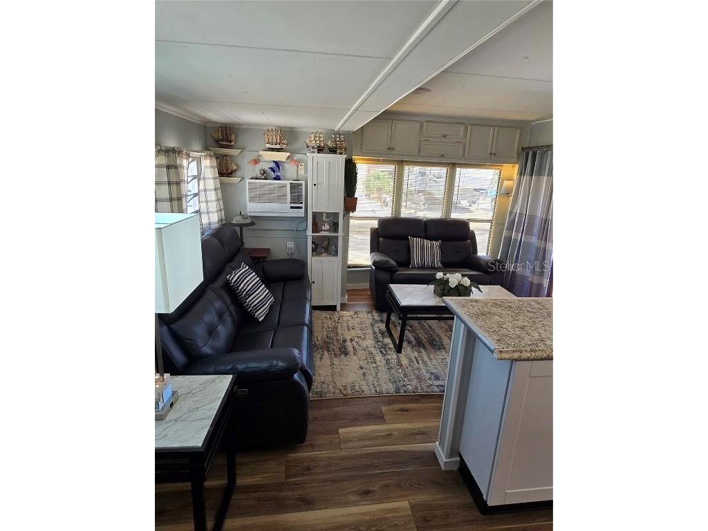 2043 Ketch Circle Palm Harbor FL 34683 TB8371264 image9