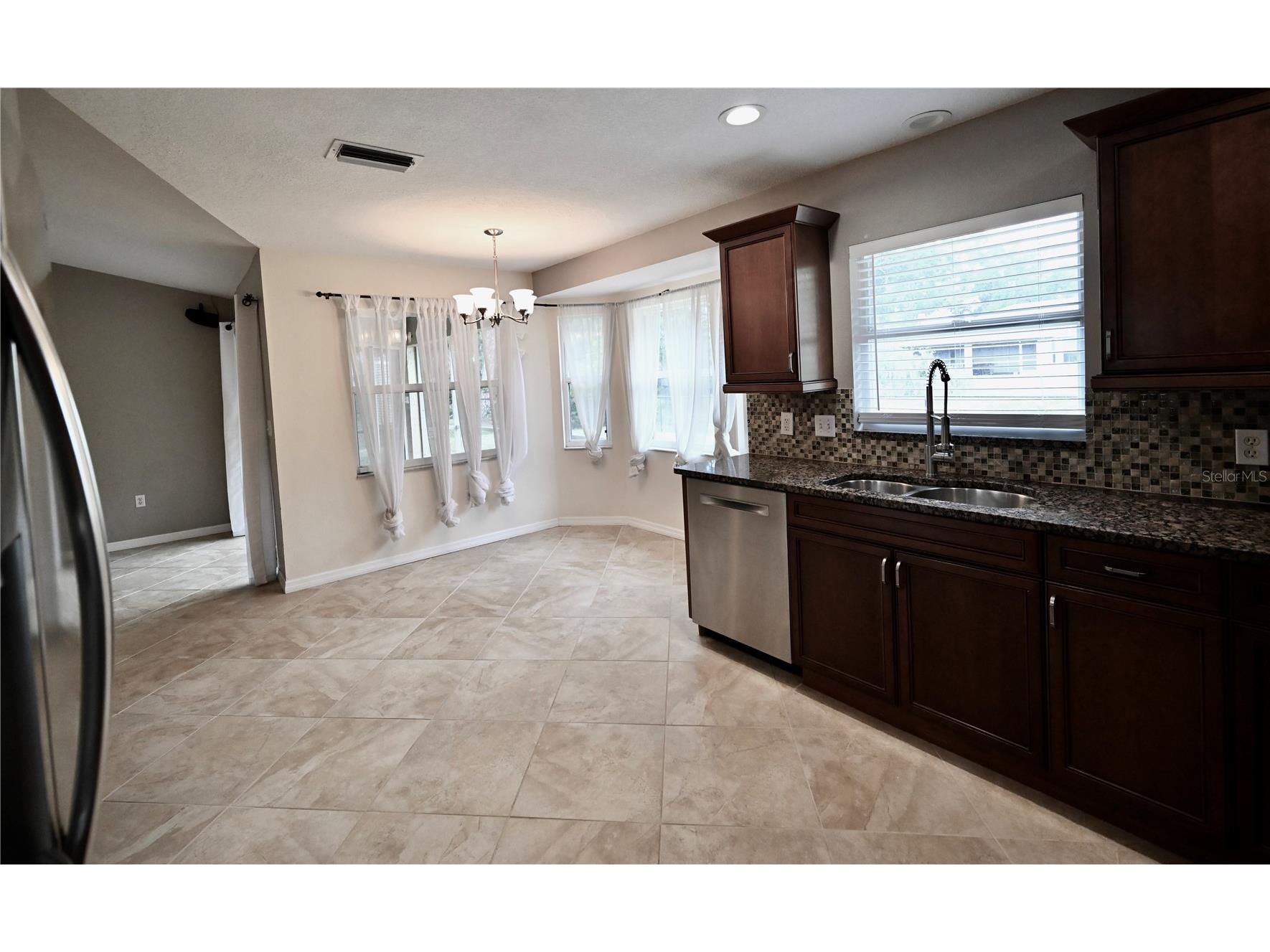 2043 Old Trenton Lane Sarasota FL 34232 A4698006 image12