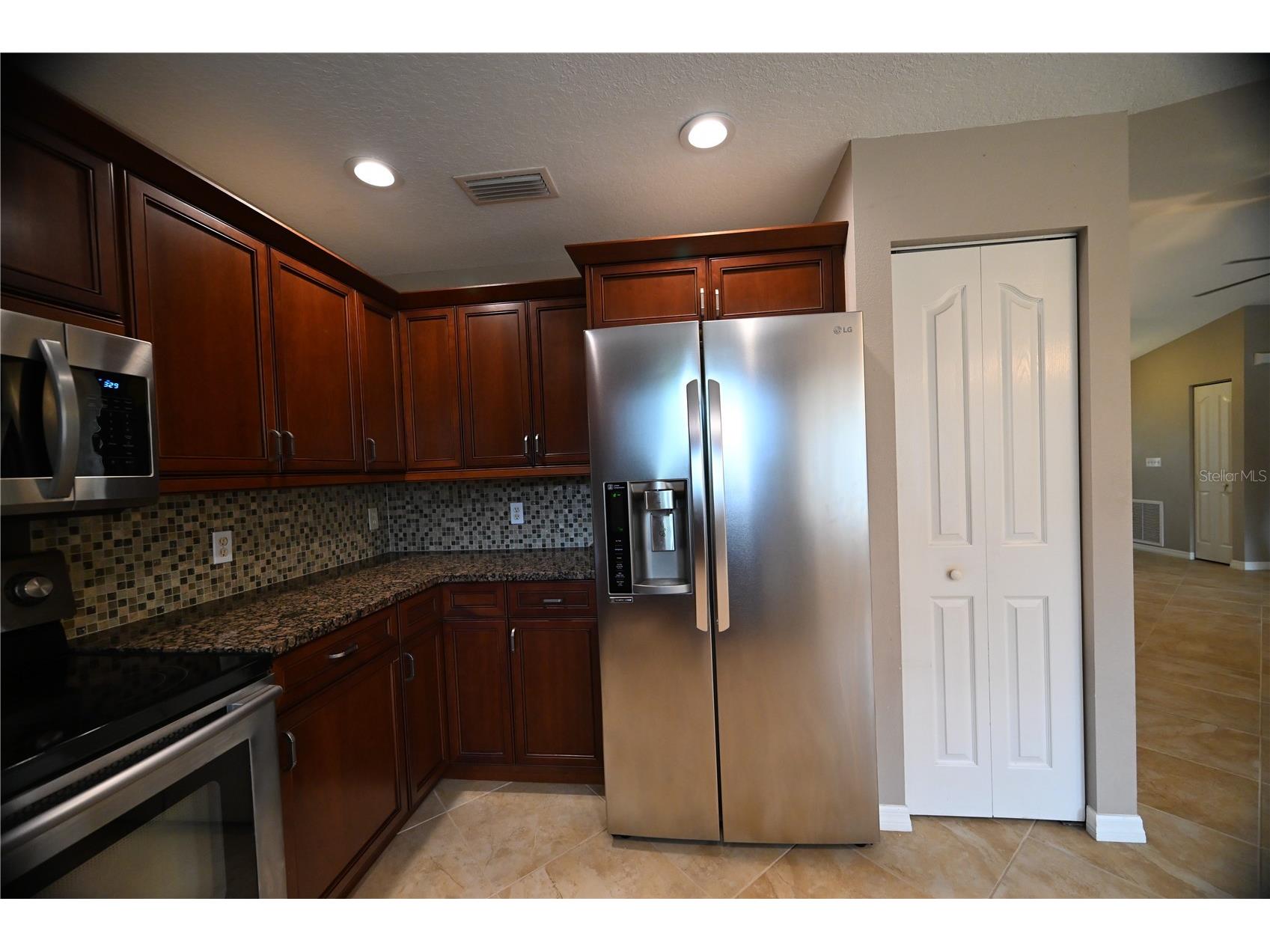 2043 Old Trenton Lane Sarasota FL 34232 A4698006 image13