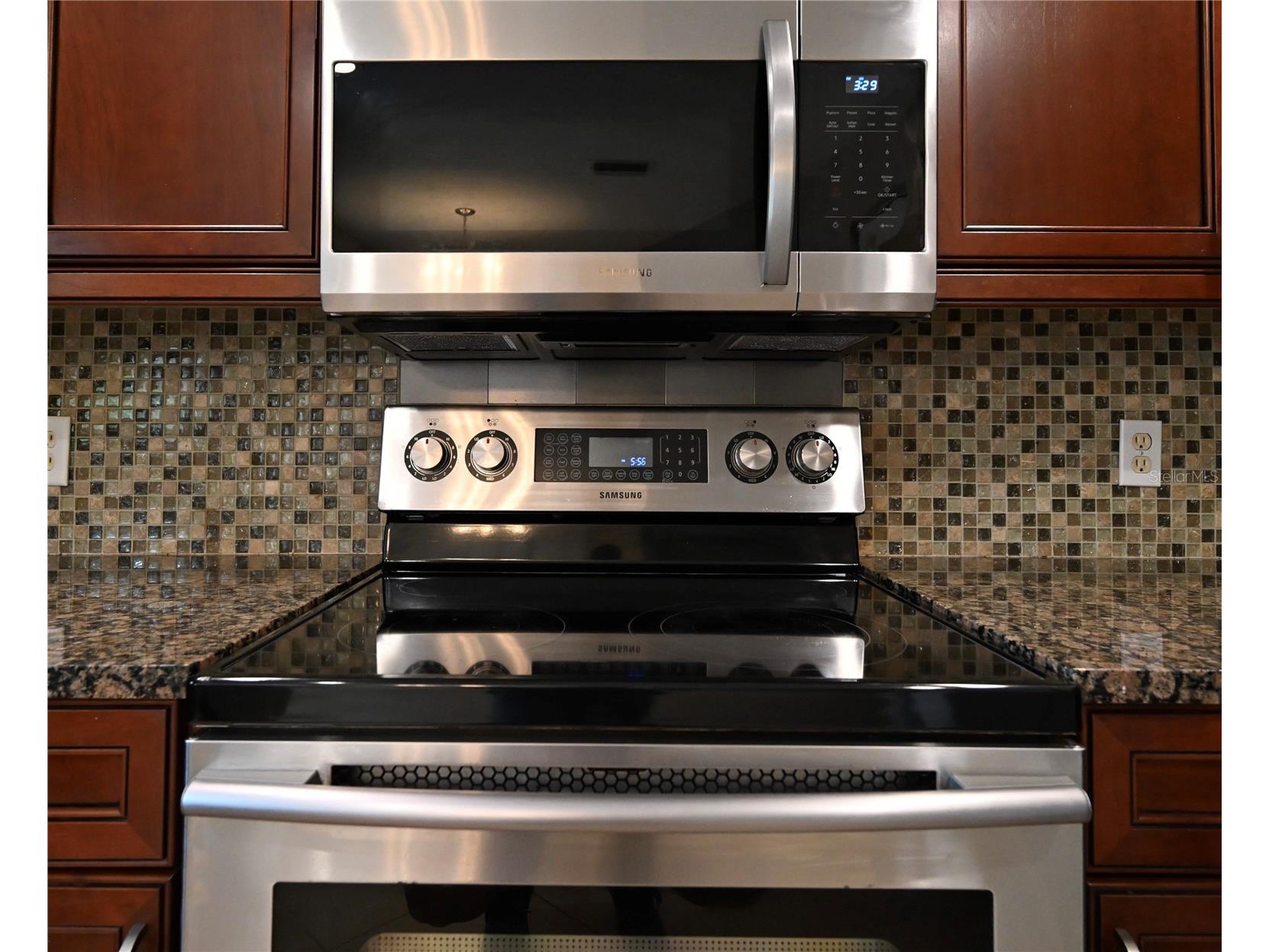 2043 Old Trenton Lane Sarasota FL 34232 A4698006 image14