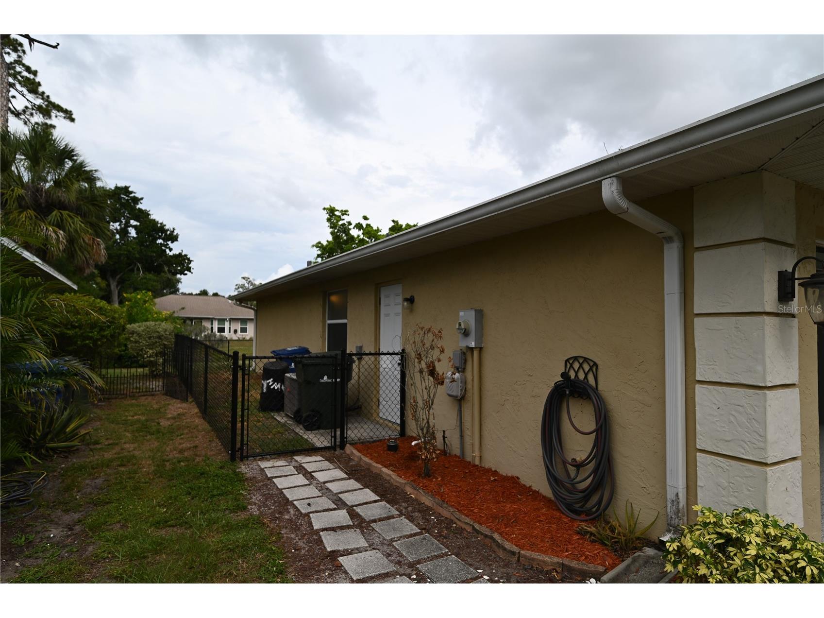 2043 Old Trenton Lane Sarasota FL 34232 A4698006 image17