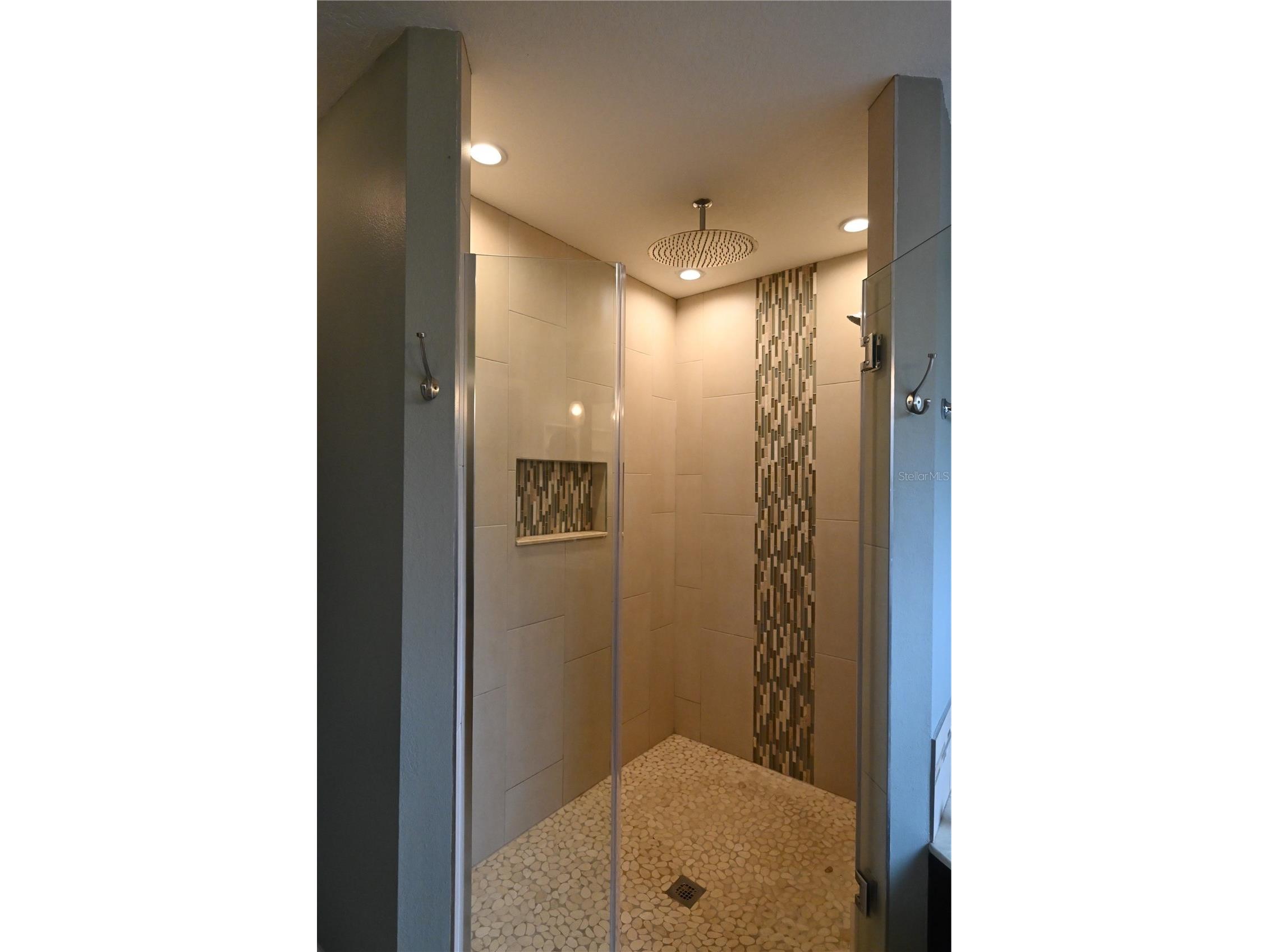2043 Old Trenton Lane Sarasota FL 34232 A4698006 image18