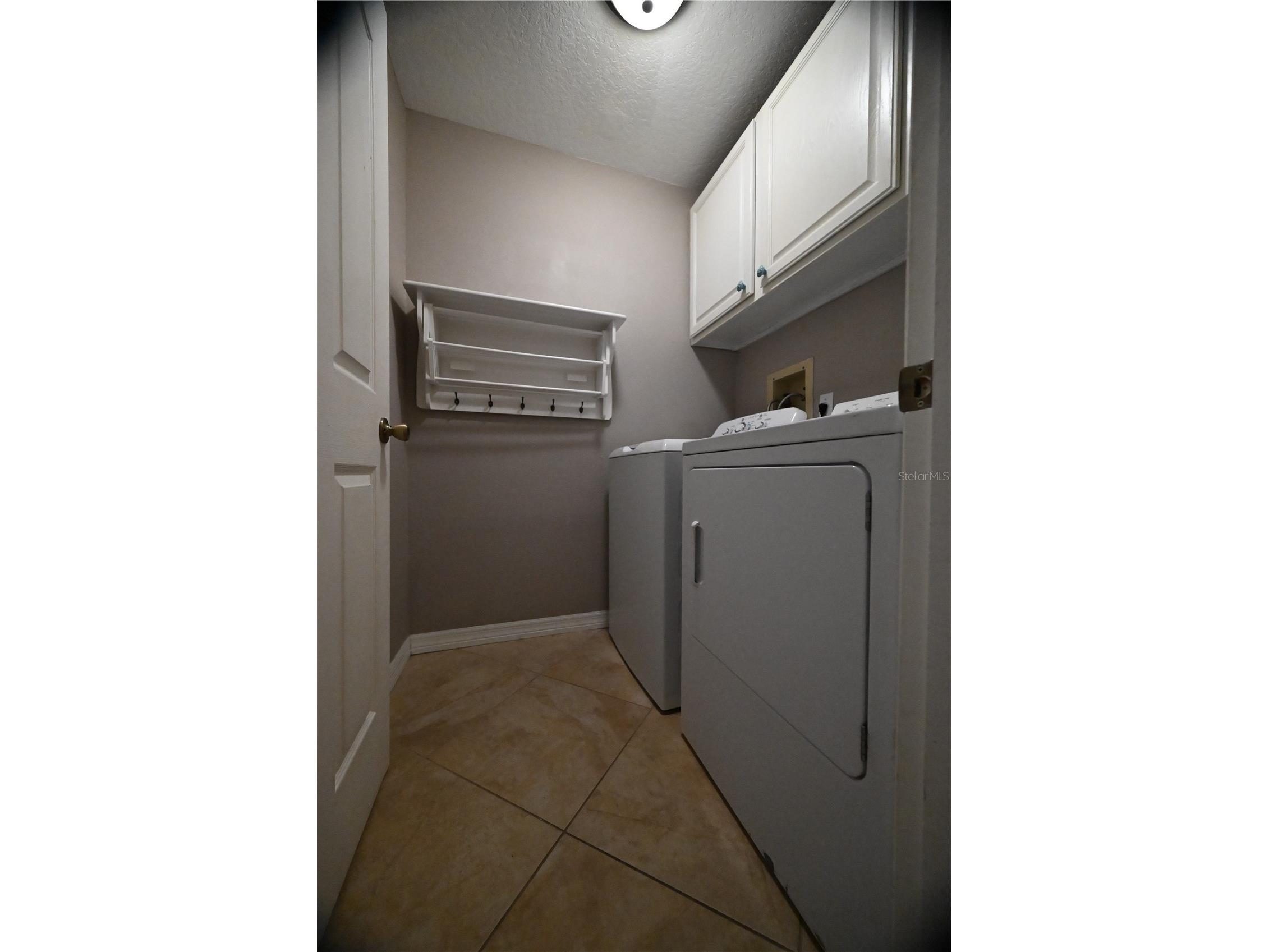 2043 Old Trenton Lane Sarasota FL 34232 A4698006 image37