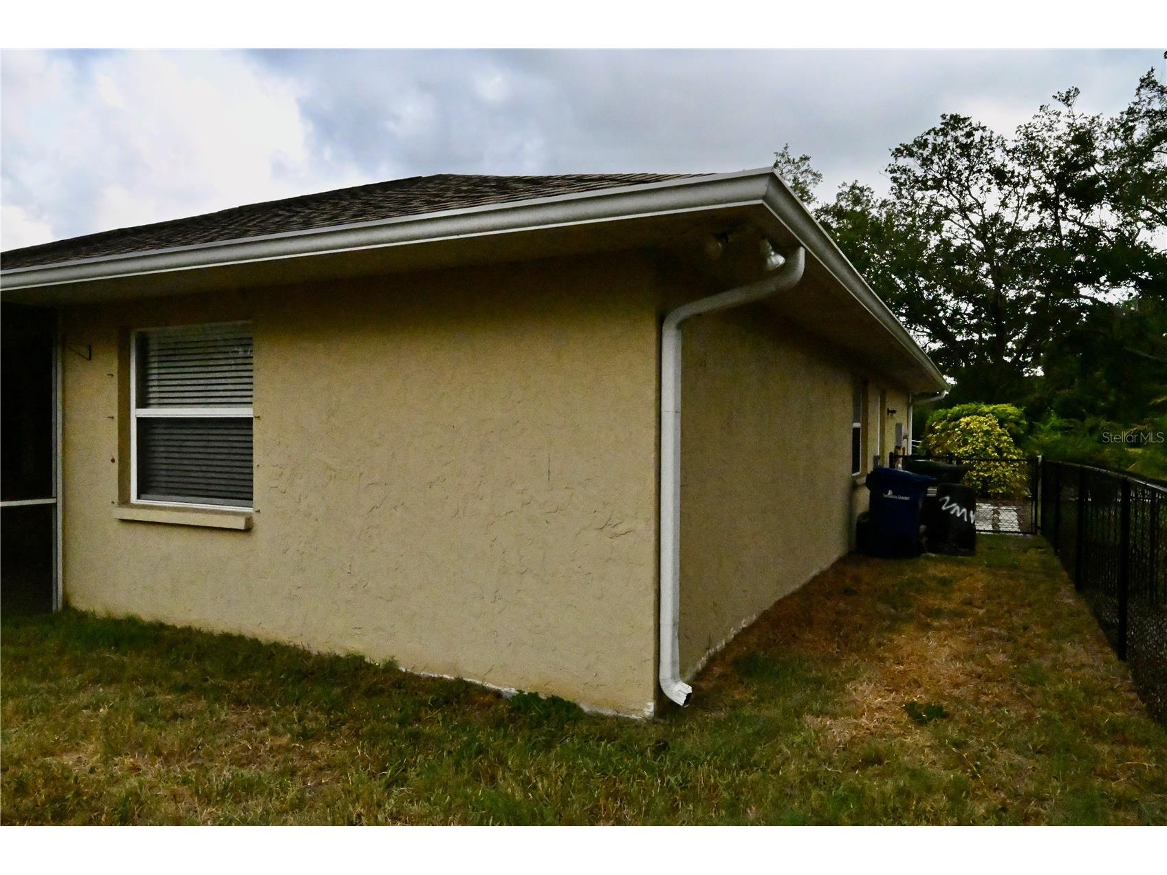 2043 Old Trenton Lane Sarasota FL 34232 A4698006 image45