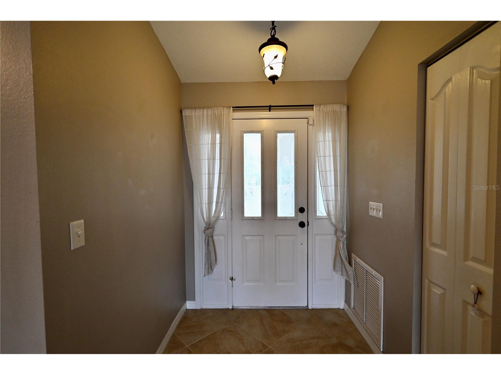 2043 Old Trenton Lane Sarasota FL 34232 A4698006 image7