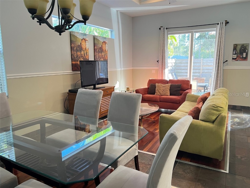 2043 Roselawn Street Sarasota FL 34231 A4586462 image4