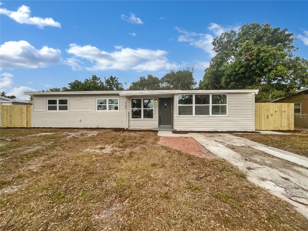 2044 27th Avenue W Bradenton FL 34205 O6271593 image1