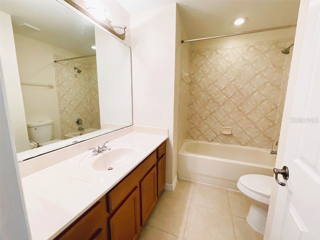 2044 Cypress Bay Boulevard Kissimmee FL 34743 L4956010 image32