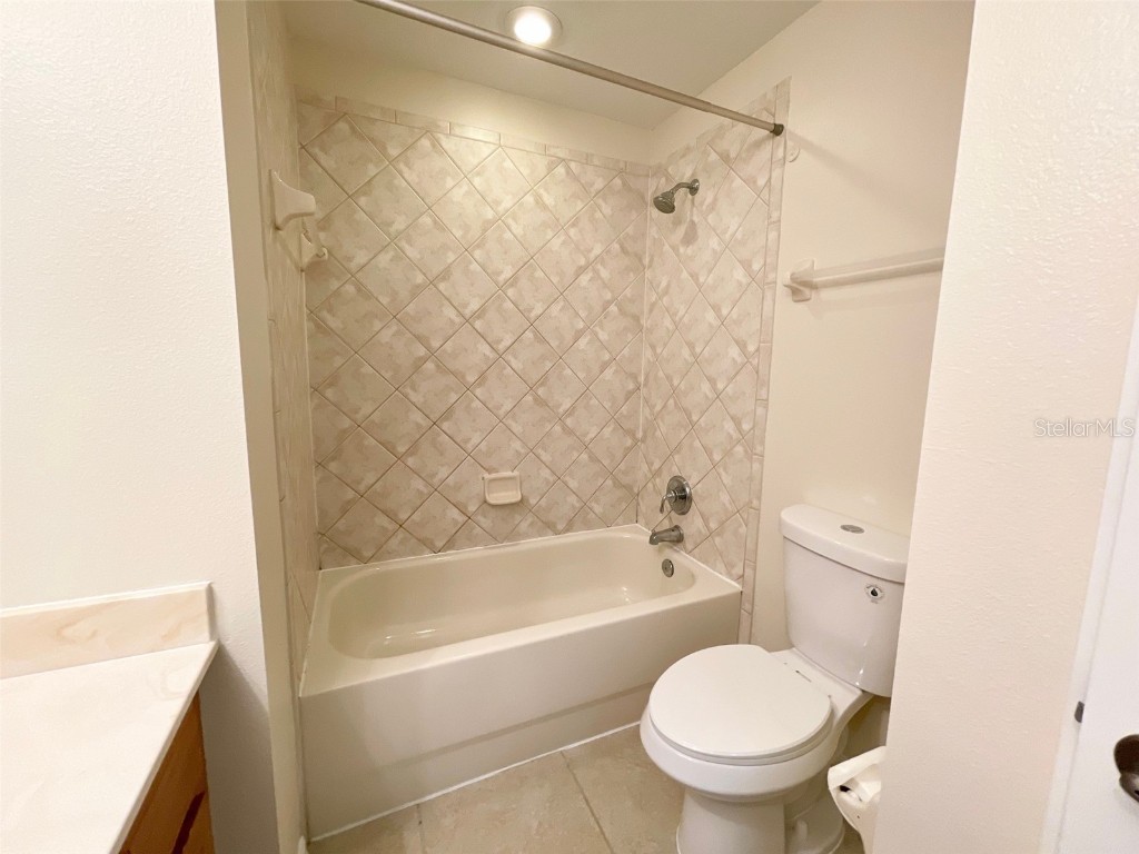 2044 Cypress Bay Boulevard Kissimmee FL 34743 L4956010 image33