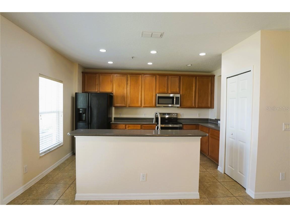 2044 Cypress Bay Boulevard Kissimmee FL 34743 L4956010 image5