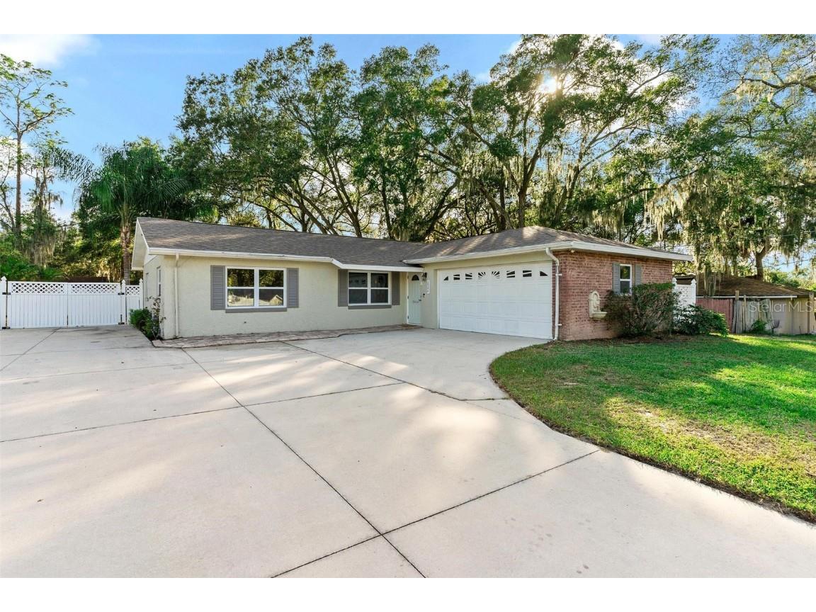 2044 Melanie Street Fruitland Park FL 34731 G5074903 image1