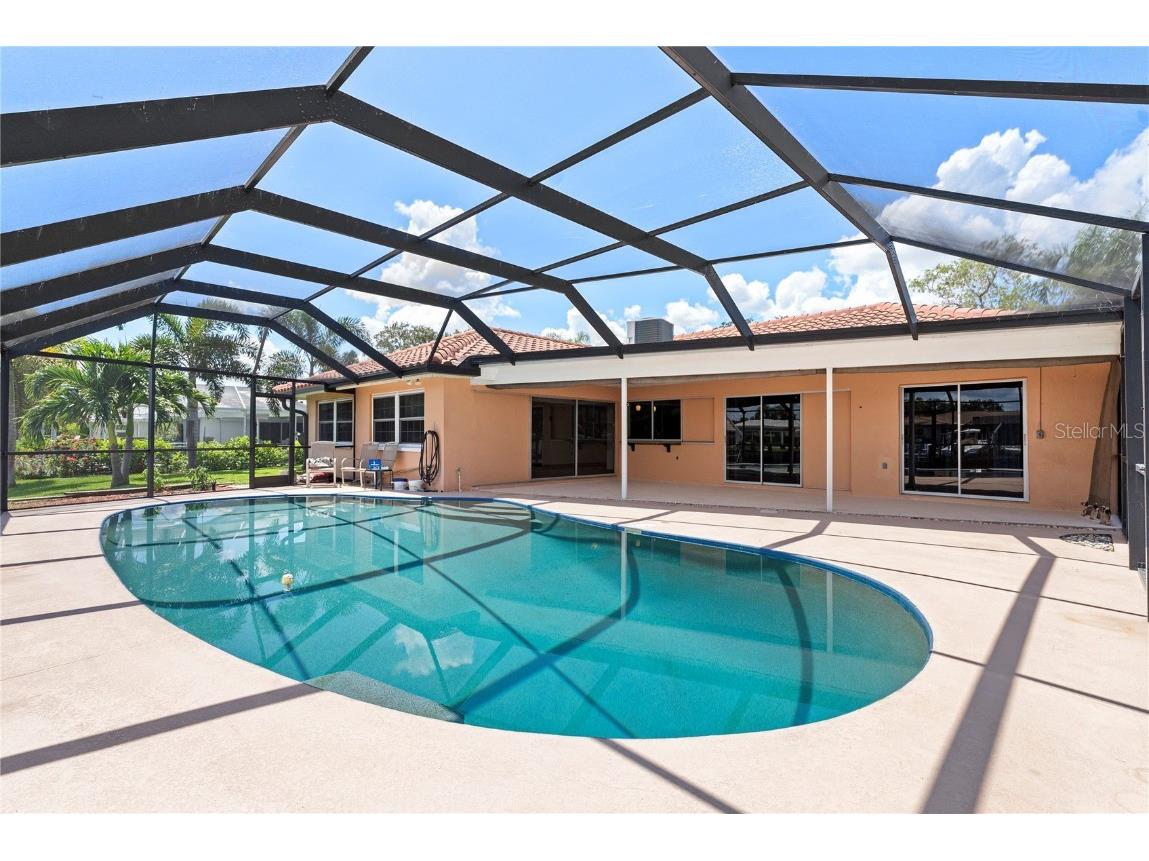 2044 Montana Avenue NE Saint Petersburg FL 33703 W7867812 image10