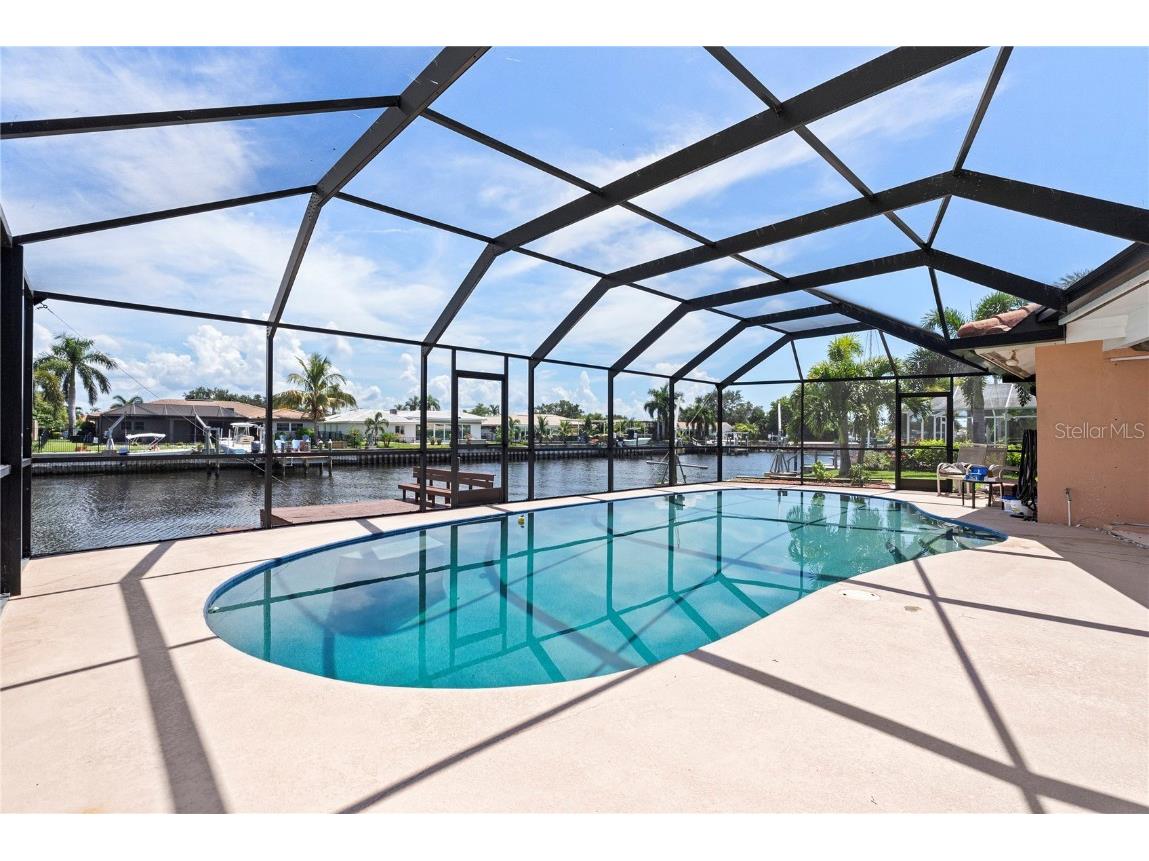 2044 Montana Avenue NE Saint Petersburg FL 33703 W7867812 image11