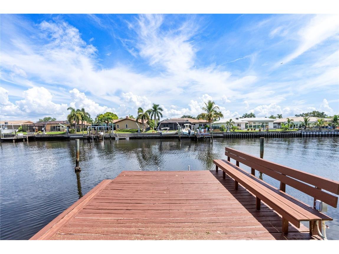 2044 Montana Avenue NE Saint Petersburg FL 33703 W7867812 image14