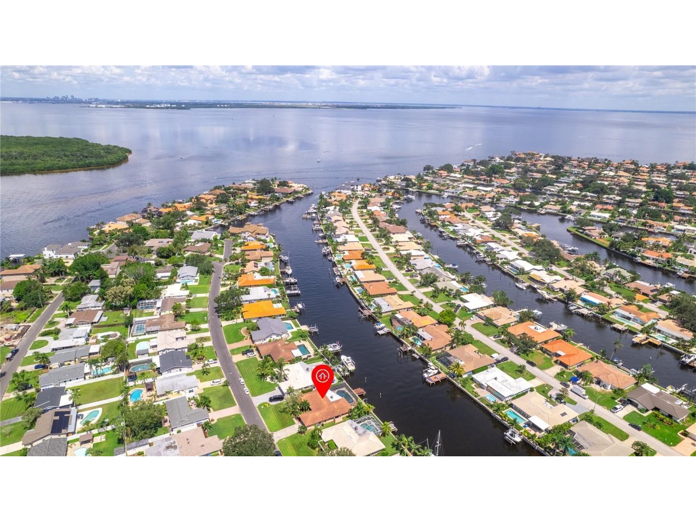 2044 Montana Avenue NE Saint Petersburg FL 33703 W7867812 image29