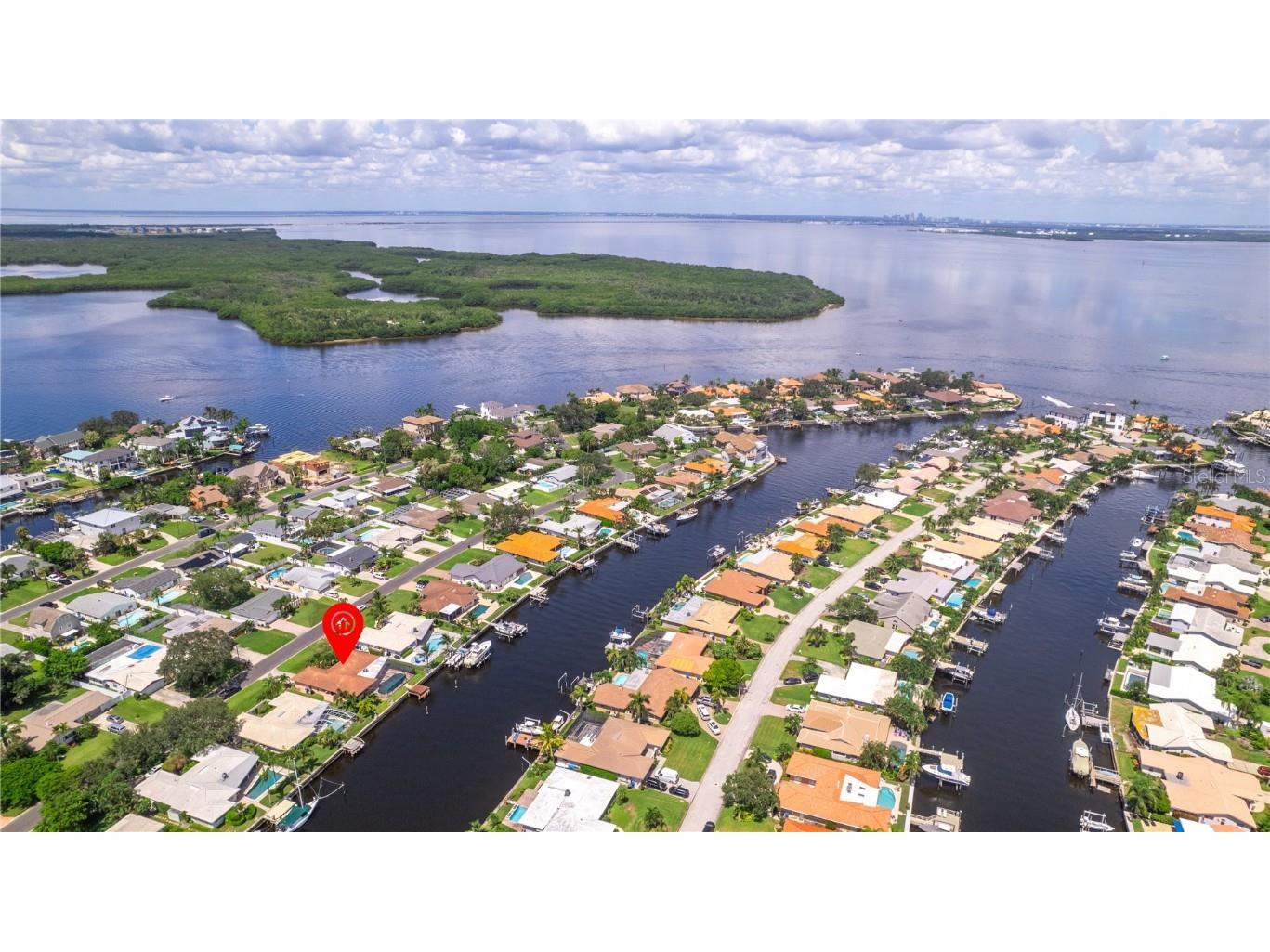 2044 Montana Avenue NE Saint Petersburg FL 33703 W7867812 image3