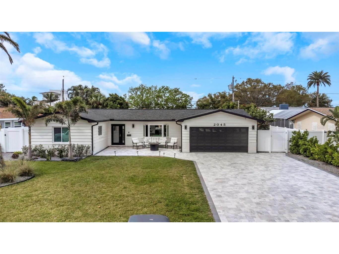 2045 Dolphin Boulevard S Saint Petersburg FL 33707 U8233802 image1