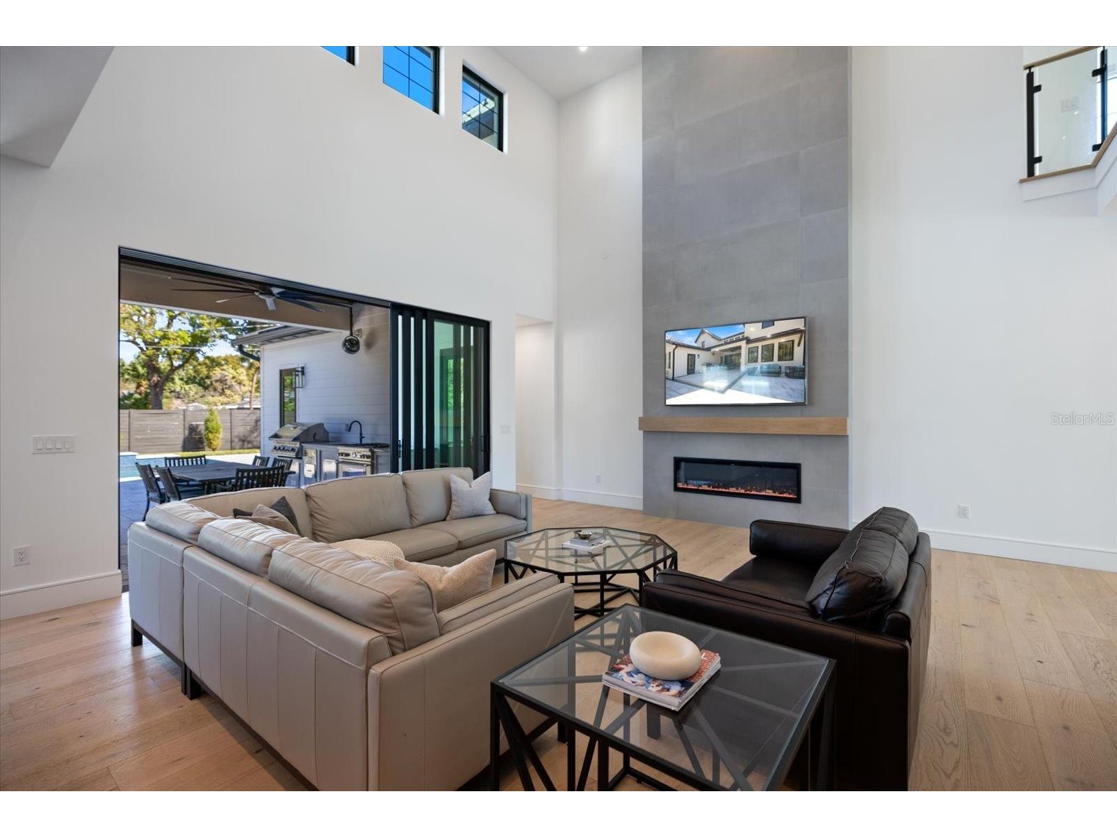 2045 Goldenrod Street Sarasota FL 34239 A4681259 image17