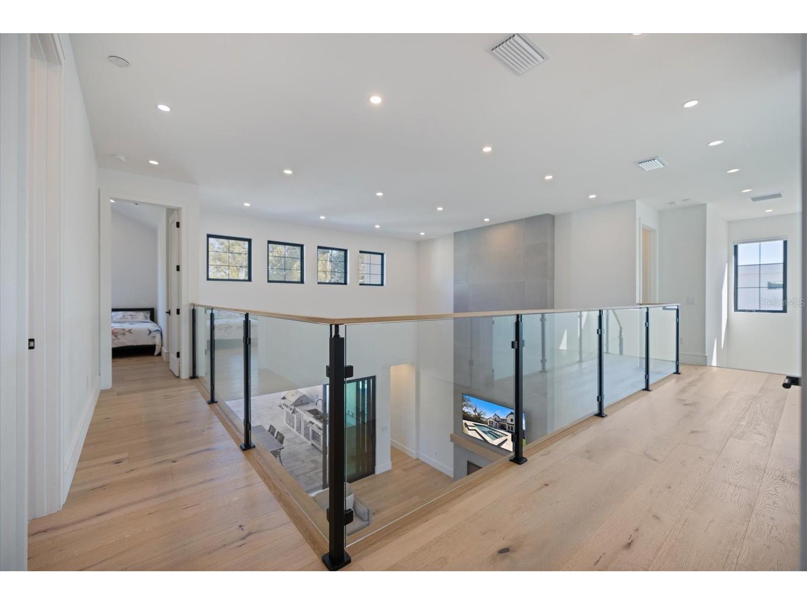 2045 Goldenrod Street Sarasota FL 34239 A4681259 image30