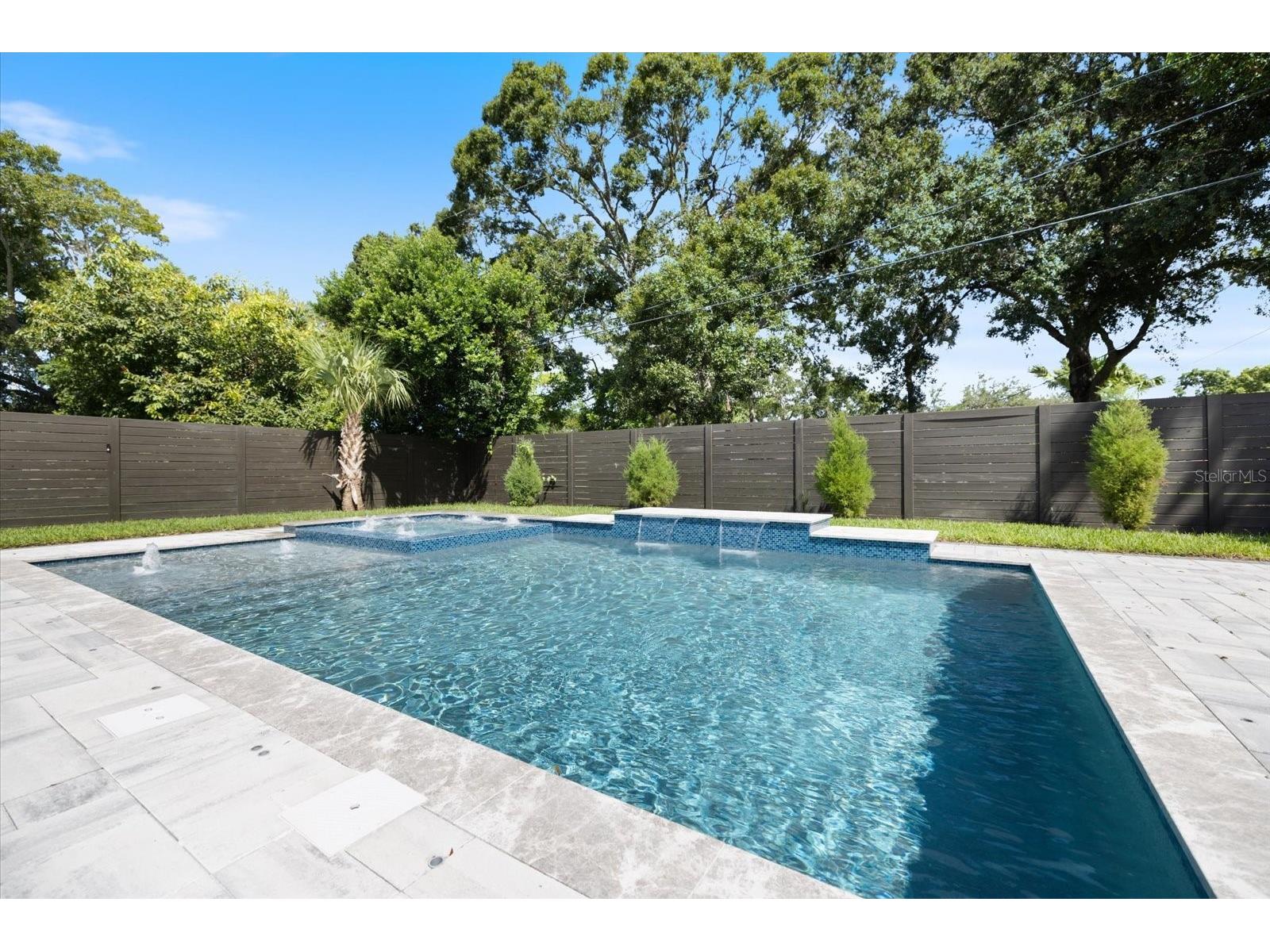 2045 Goldenrod Street Sarasota FL 34239 A4681259 image46
