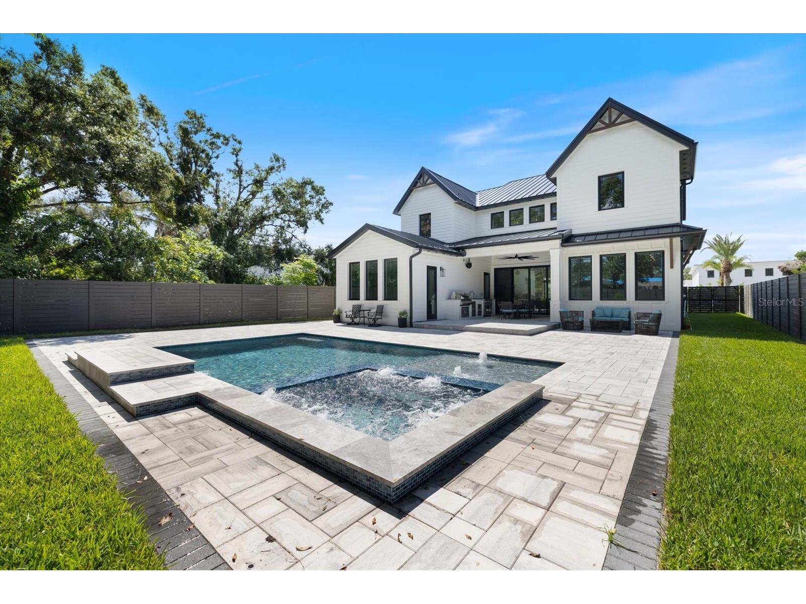 2045 Goldenrod Street Sarasota FL 34239 A4681259 image48