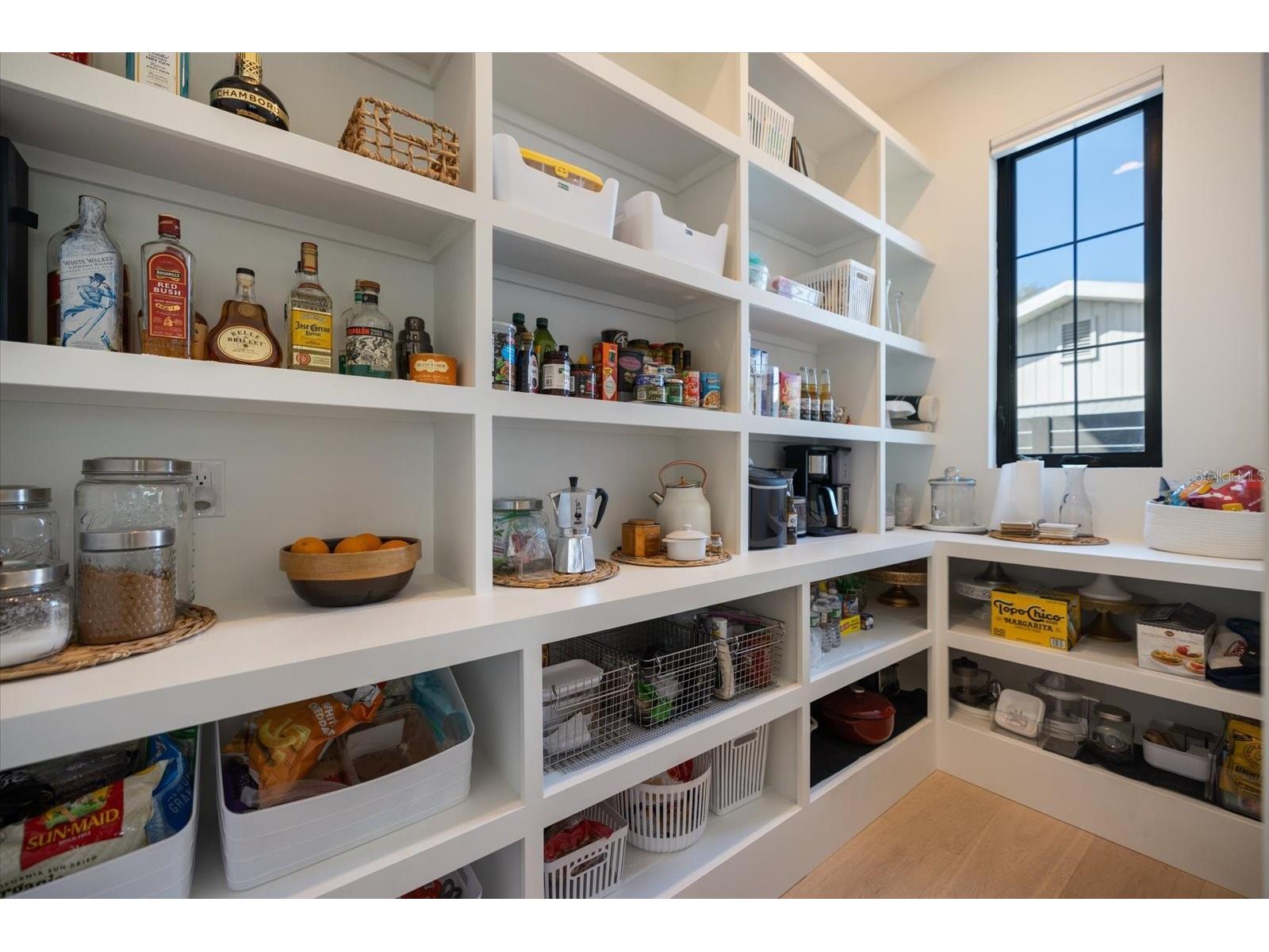 2045 Goldenrod Street Sarasota FL 34239 A4681259 image9