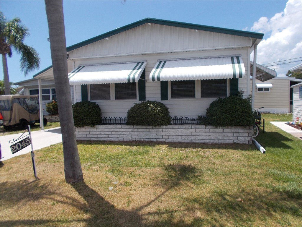 2045 N Mobile Estates Drive Sarasota FL 34231 A4597293 image1