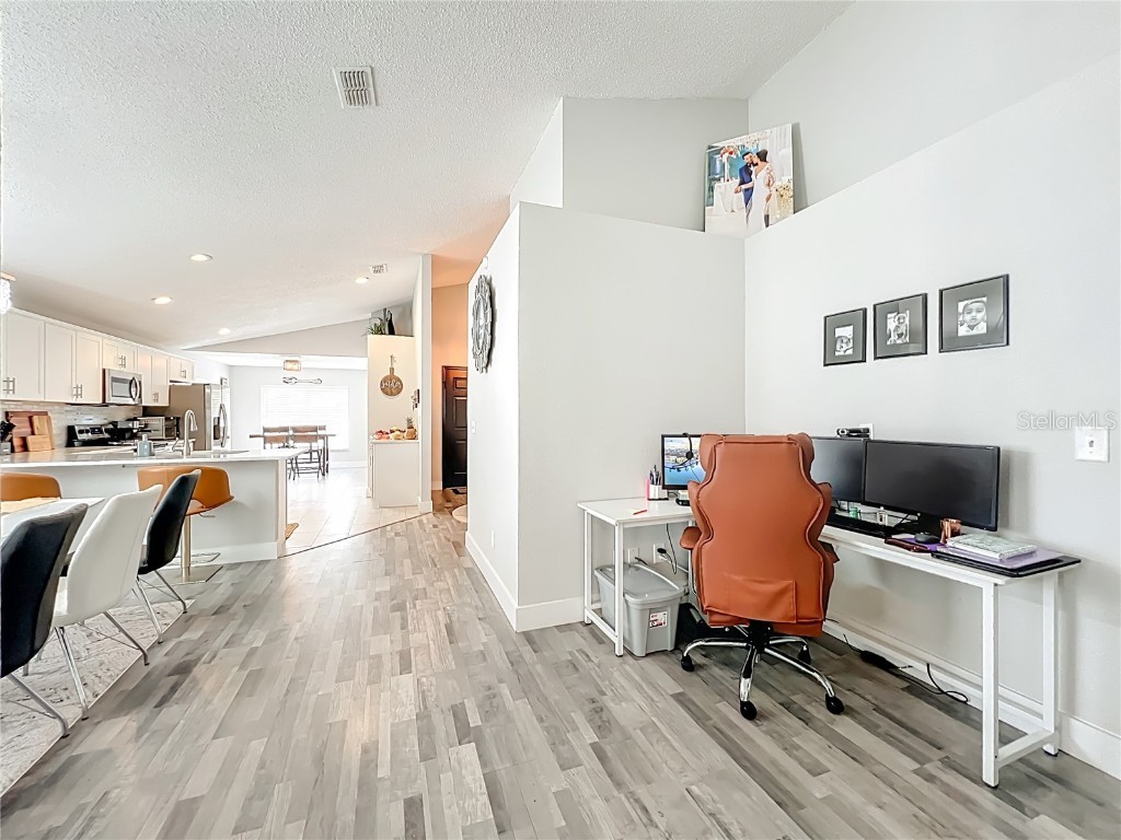 2045 Newtown Road Groveland FL 34736 OM714293 image17