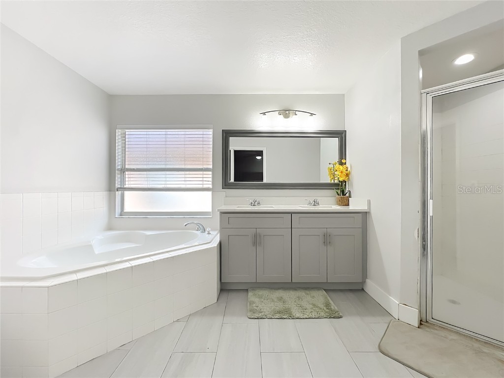 2045 Newtown Road Groveland FL 34736 OM714293 image32