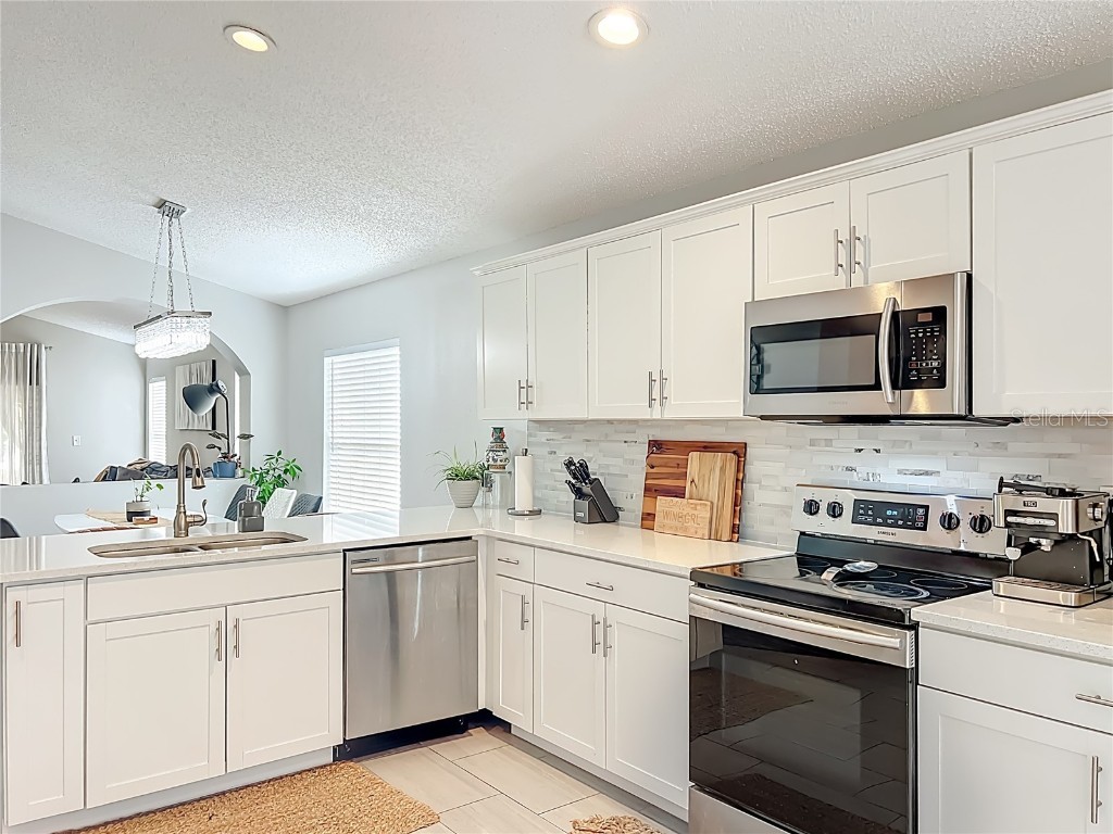 2045 Newtown Road Groveland FL 34736 OM714293 image9