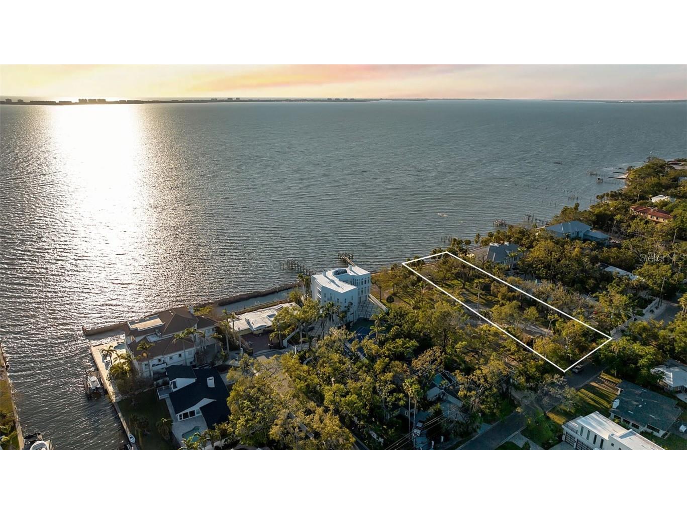 2046 Alameda Avenue Sarasota FL 34234 - SARASOTA BAY A4675476 image3