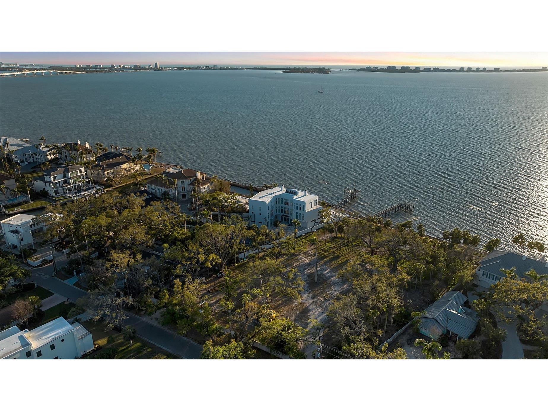2046 Alameda Avenue Sarasota FL 34234 - SARASOTA BAY A4694028 image5