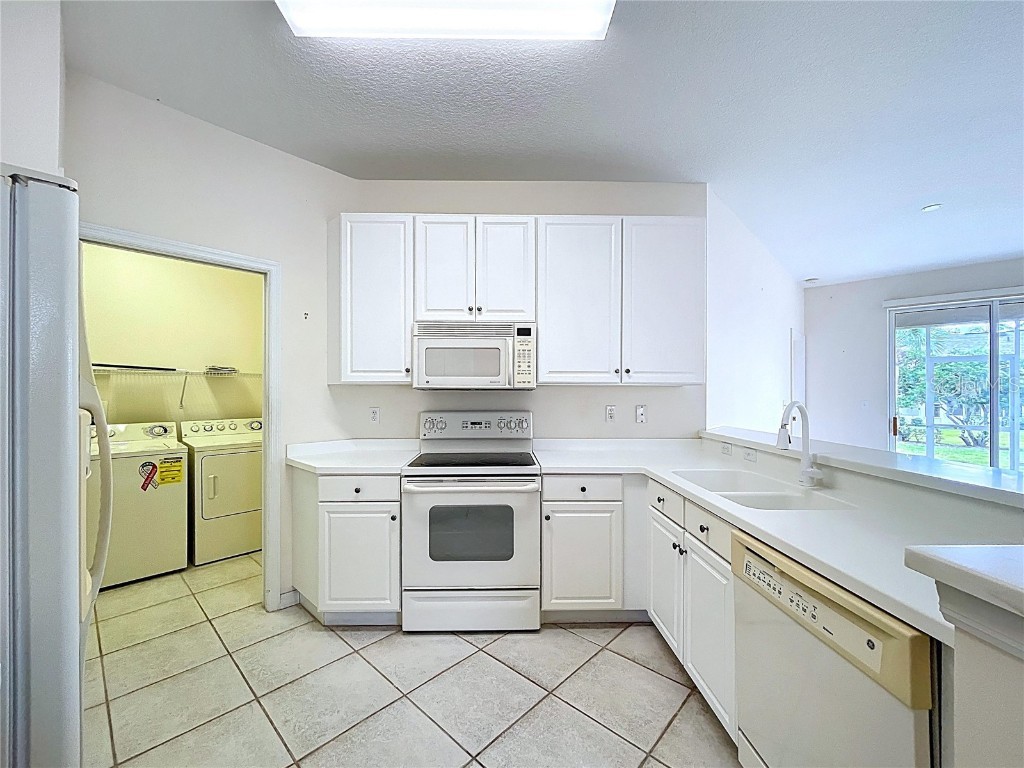 2046 Inverness Greens Drive #2046 Sun City Center FL 33573 TB8439457 image23