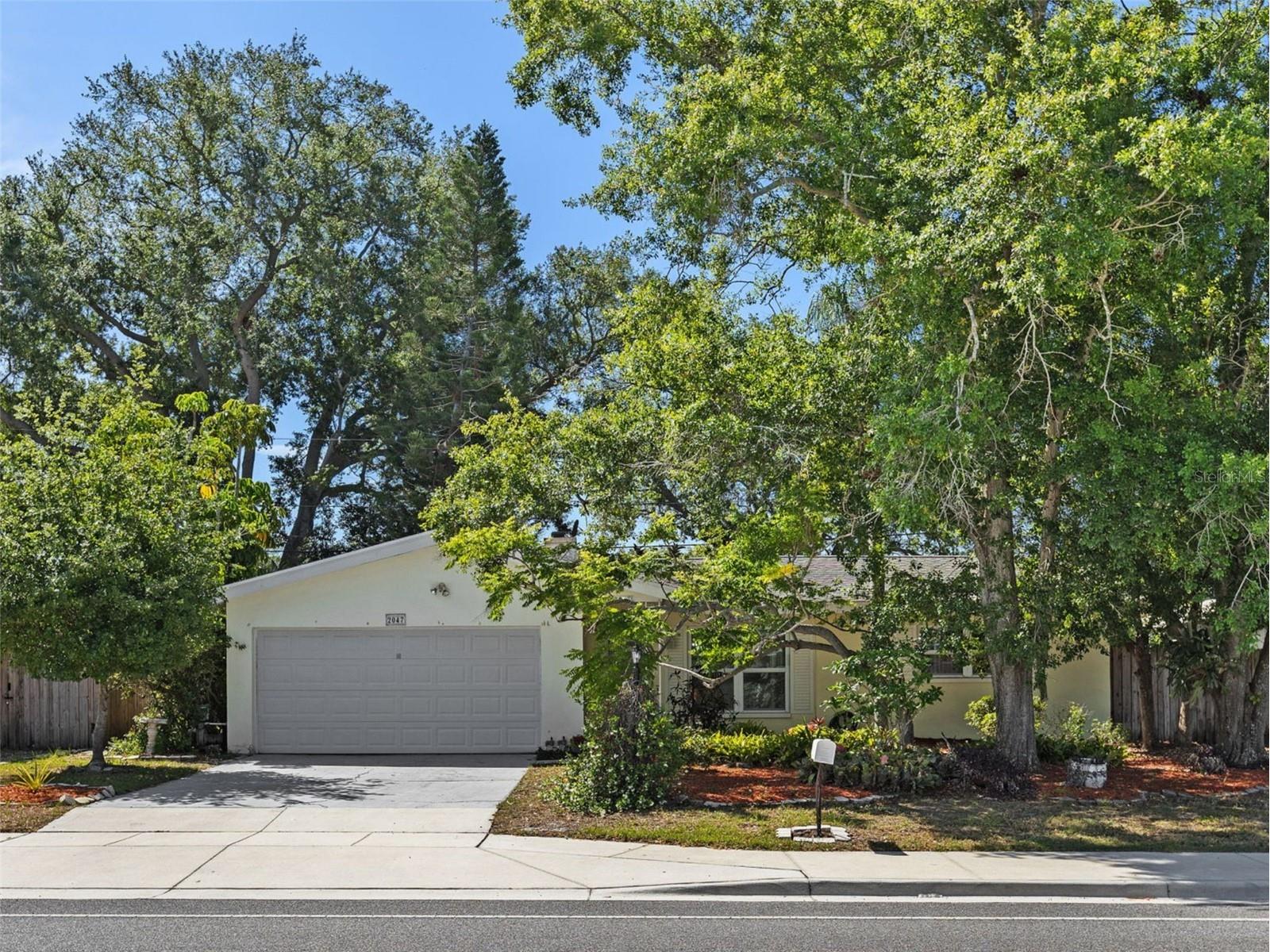 2047 Greenbriar Boulevard Clearwater FL 33763 OM723771 image1