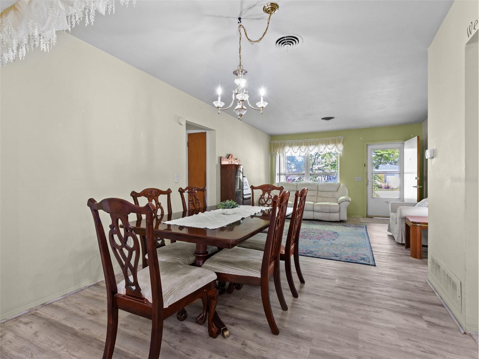 2047 Greenbriar Boulevard Clearwater FL 33763 OM723771 image13