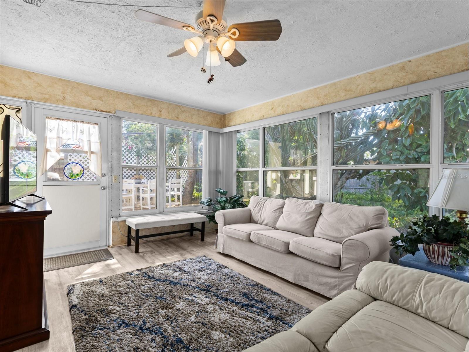 2047 Greenbriar Boulevard Clearwater FL 33763 OM723771 image18