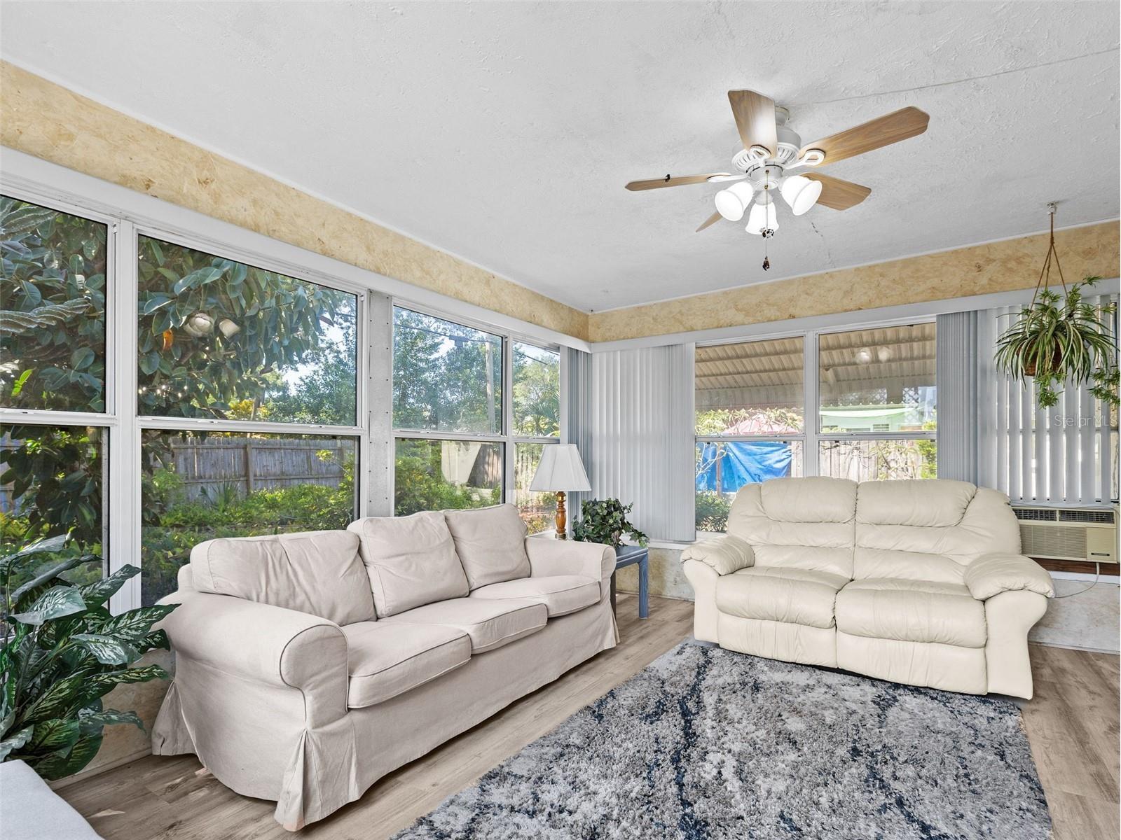 2047 Greenbriar Boulevard Clearwater FL 33763 OM723771 image9