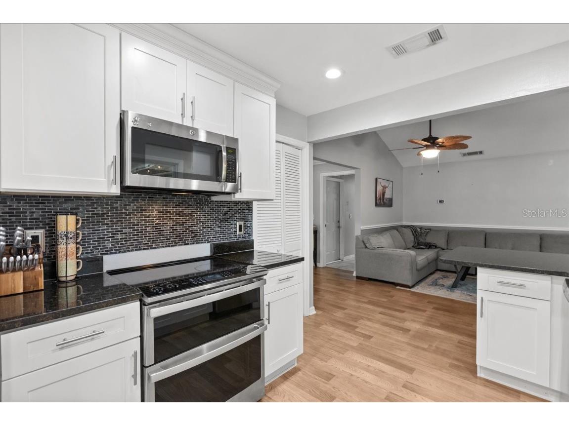 2047 Rocky Hill Drive Deltona FL 32738 - BIG LAKE AND LAKE SIDNEY O6363363 image13