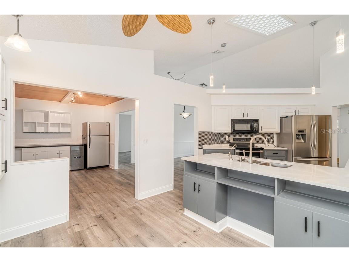 2048 Berry Roberts Drive Sun City Center FL 33573 O6350386 image12