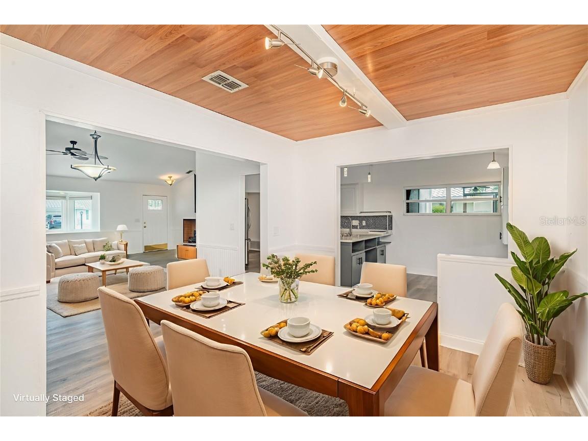 2048 Berry Roberts Drive Sun City Center FL 33573 O6350386 image8